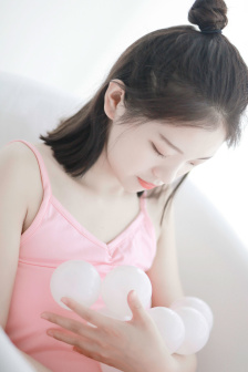 小魔女蒙娜